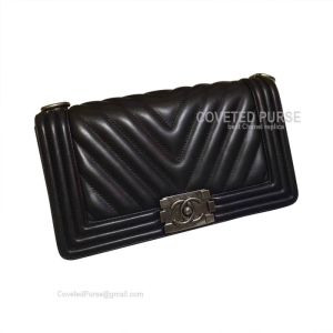 Chanel Boy Bag Medium In Black Calfskin Chevron With Silver HW